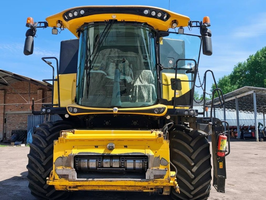 Купити New Holland CR9.80 у Полтавська область - Traktorist.ua