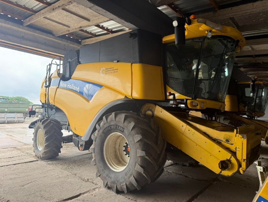 Купити New Holland CX8080 у Сумська область - Traktorist.ua