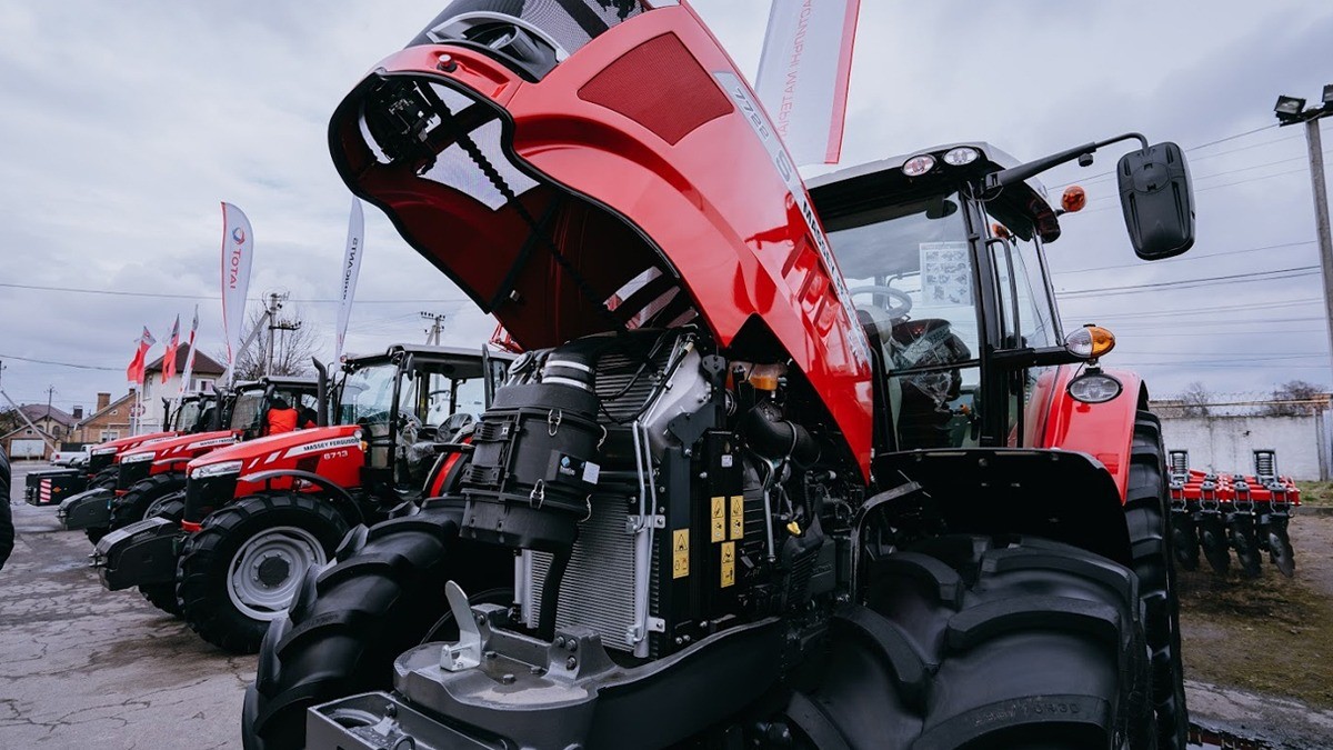 Двигун трактора Massey Ferguson 7722 S