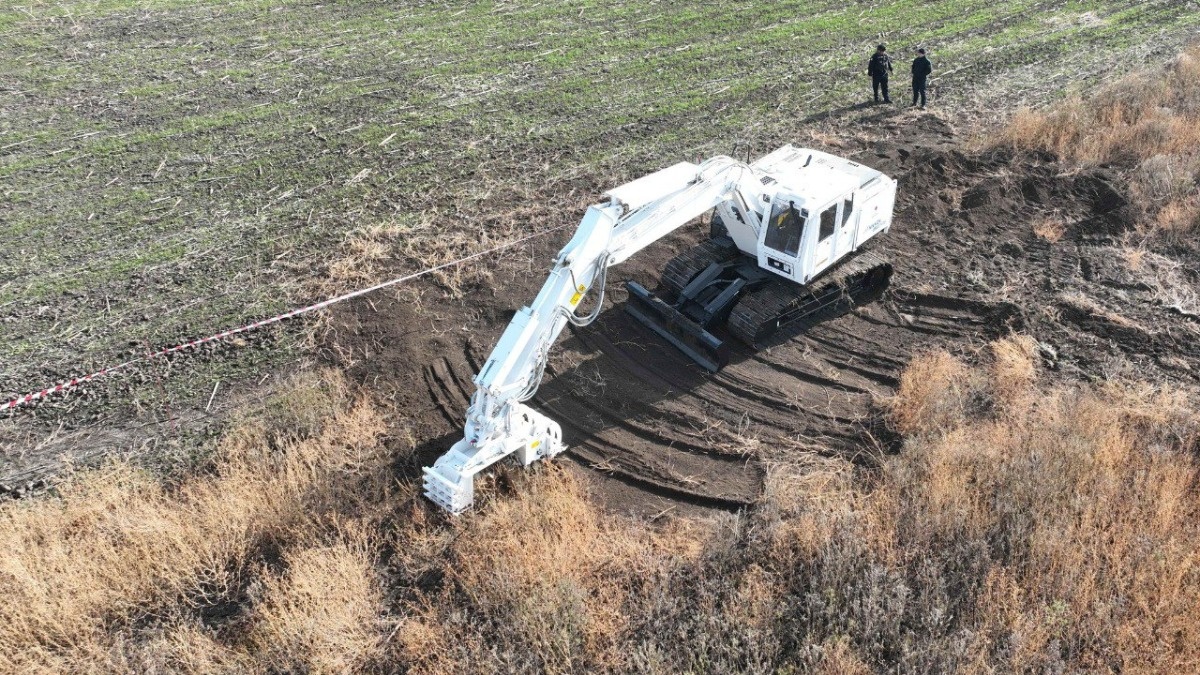 Україна отримала від Японії машину розмінування Nikken: створена