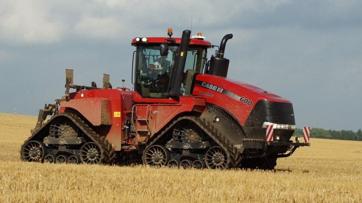 Гусеничний трактор Case IH Quadtrac 550