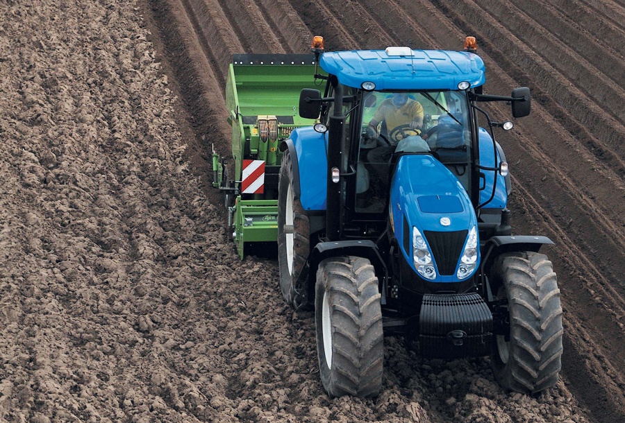 Трактор New Holland T7000