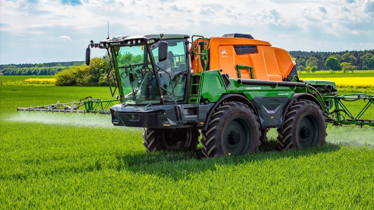 sp-tre☆様　prime Amazone представив обприскувач Pantera 4504 з новою кабіною та